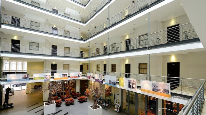 <b>Mandela Rhodes Place Lobby</b>. Images powered by <a href="https://www.leonardoworldwide.com/" title="Leonardo Worldwide" target="_blank">Leonardo</a>.