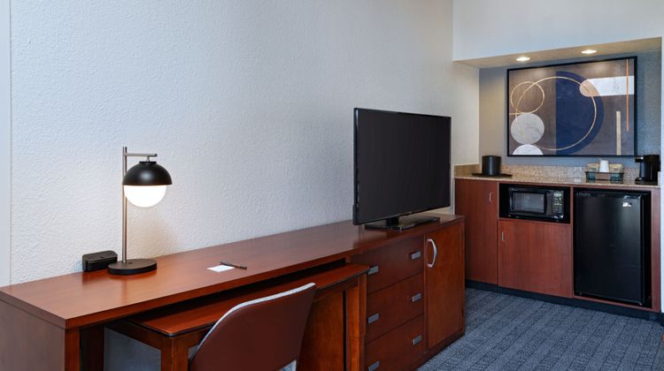 Courtyard Fort Worth University Drive Suite