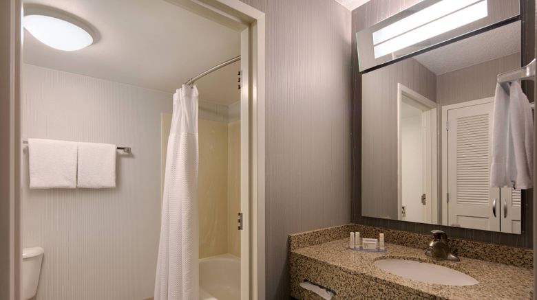 <b>Courtyard Grand Rapids Airport Room</b>. Images powered by <a href="https://www.leonardoworldwide.com/" title="Leonardo Worldwide" target="_blank">Leonardo</a>.