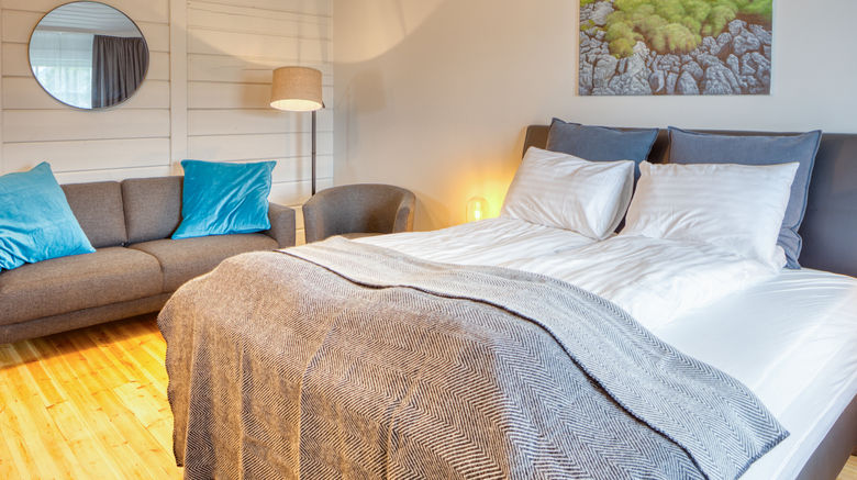 <b>Breiddalsvik Hotel Suite</b>. Images powered by <a href="https://www.leonardoworldwide.com/" title="Leonardo Worldwide" target="_blank">Leonardo</a>.