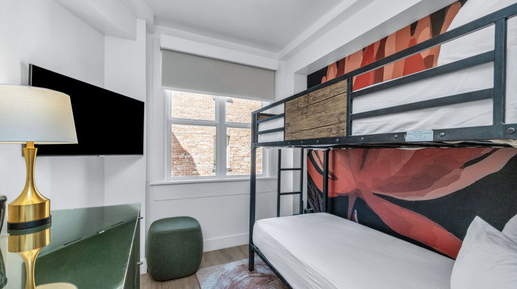 Nob Hill Hotel Room