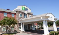 Holiday Inn Express Hotel & Suites