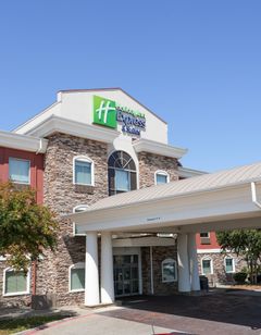 Holiday Inn Express Hotel & Suites