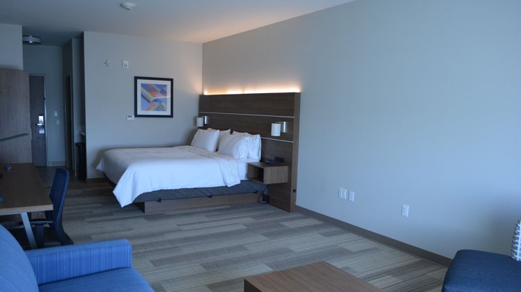 Holiday Inn Express & Suites Liberal Suite