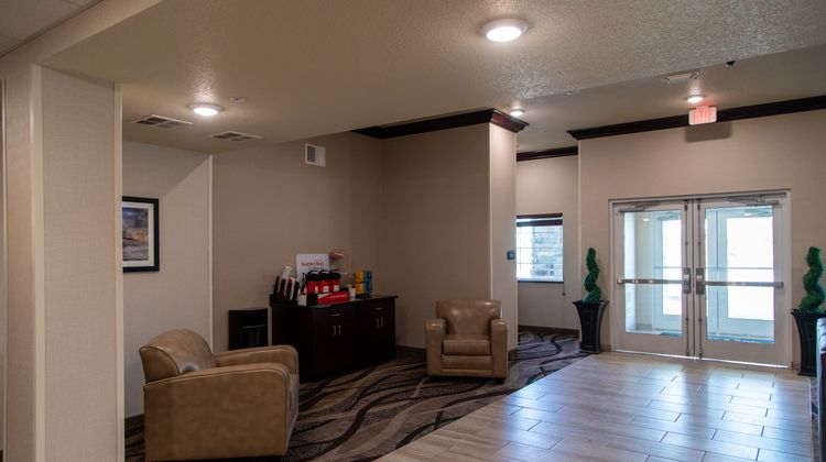 Cobblestone Inn & Suites Lobby
