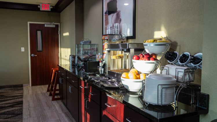 Cobblestone Inn & Suites Restaurant