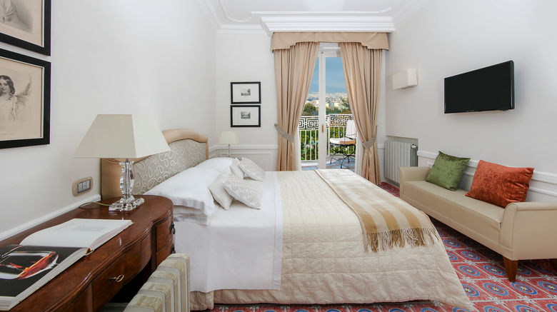 <b>La Medusa Grand Hotel Room</b>. Images powered by <a href="https://www.leonardoworldwide.com/" title="Leonardo Worldwide" target="_blank">Leonardo</a>.