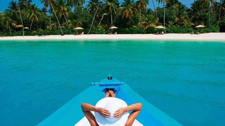 <b>Constance Halaveli Resort Maldives Restaurant</b>. Images powered by <a href="https://www.leonardoworldwide.com/" title="Leonardo Worldwide" target="_blank">Leonardo</a>.