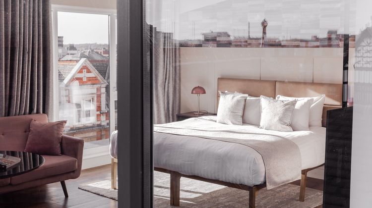 The Gresham Aparthotel Room