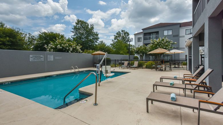 <b>Courtyard Charlotte Matthews Pool</b>. Images powered by <a href="https://www.leonardoworldwide.com/" title="Leonardo Worldwide" target="_blank">Leonardo</a>.