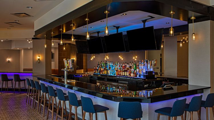 Sheraton Edison Lobby