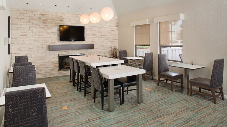 <b>Residence Inn Harrisburg Hershey Restaurant</b>. Images powered by <a href="https://www.leonardoworldwide.com/" title="Leonardo Worldwide" target="_blank">Leonardo</a>.