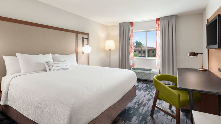 Fairfield Inn Visalia Sequoia Room