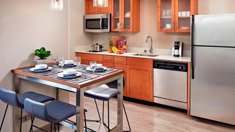 <b>Residence Inn Los Angeles LAX/Manhattan Room</b>. Images powered by <a href="https://www.leonardoworldwide.com/" title="Leonardo Worldwide" target="_blank">Leonardo</a>.