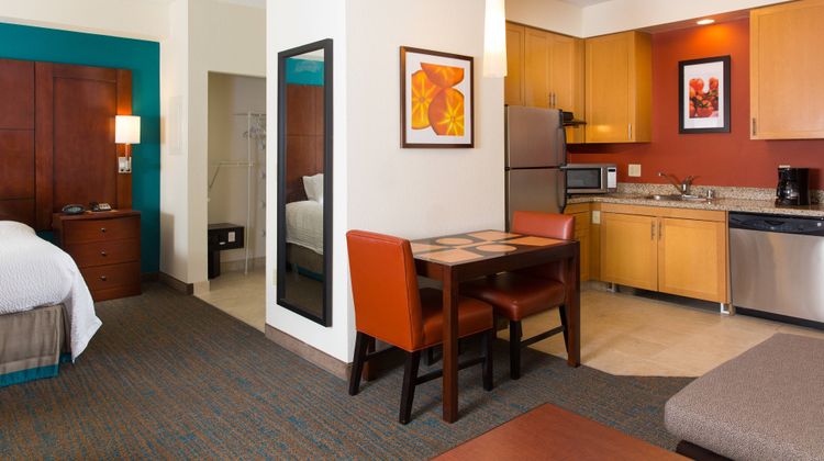 Residence Inn Kansas City Airport Suite