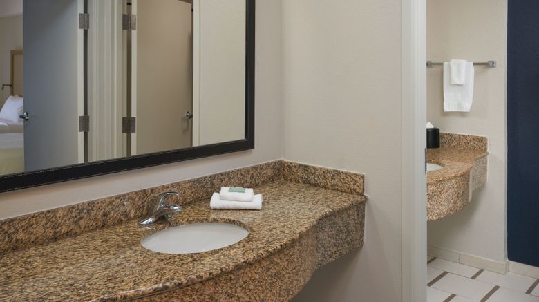 <b>Fairfield Inn/Suites Intl Drive/Conv Ctr Room</b>. Images powered by <a href="https://www.leonardoworldwide.com/" title="Leonardo Worldwide" target="_blank">Leonardo</a>.