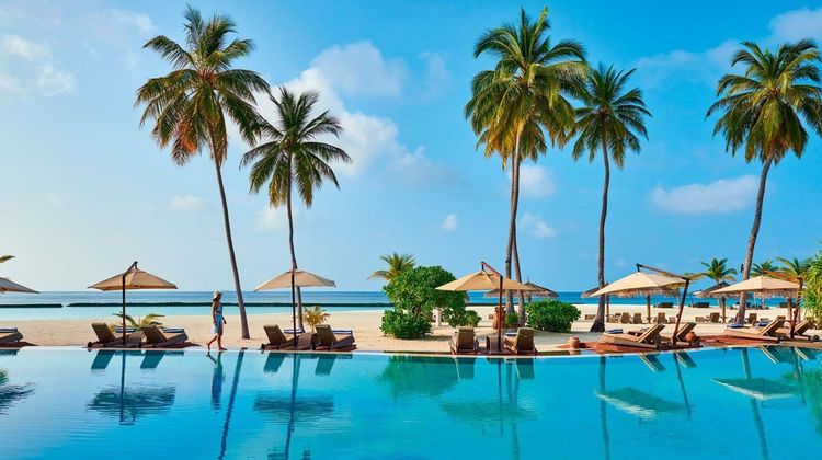Constance Halaveli Resort Maldives Pool