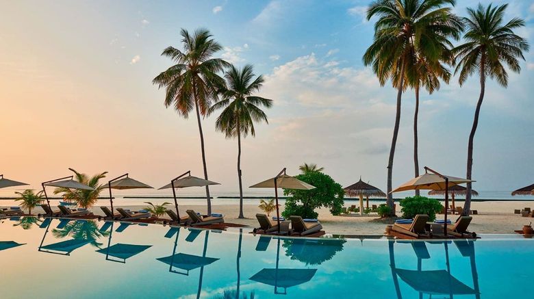 <b>Constance Halaveli Resort Maldives Pool</b>. Images powered by <a href="https://www.leonardoworldwide.com/" title="Leonardo Worldwide" target="_blank">Leonardo</a>.