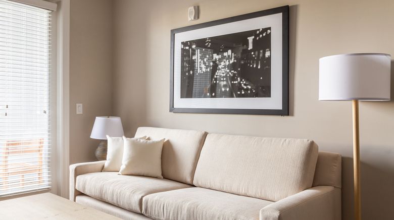 <b>Kasa FreeMoreWest Charlotte Room</b>. Images powered by <a href="https://www.leonardoworldwide.com/" title="Leonardo Worldwide" target="_blank">Leonardo</a>.
