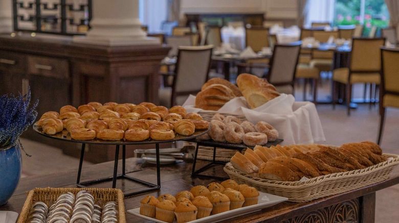 <b>Oatlands Park Hotel Restaurant</b>. Images powered by <a href="https://www.leonardoworldwide.com/" title="Leonardo Worldwide" target="_blank">Leonardo</a>.