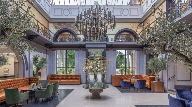 <b>Oatlands Park Hotel Lobby</b>. Images powered by <a href="https://www.leonardoworldwide.com/" title="Leonardo Worldwide" target="_blank">Leonardo</a>.
