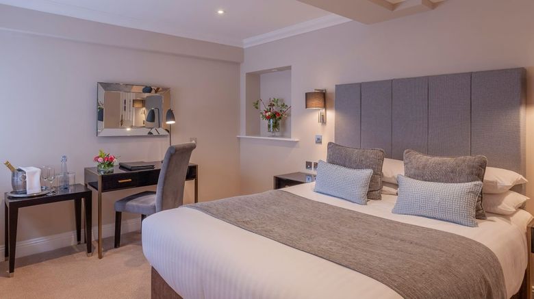<b>Oatlands Park Hotel Room</b>. Images powered by <a href="https://www.leonardoworldwide.com/" title="Leonardo Worldwide" target="_blank">Leonardo</a>.