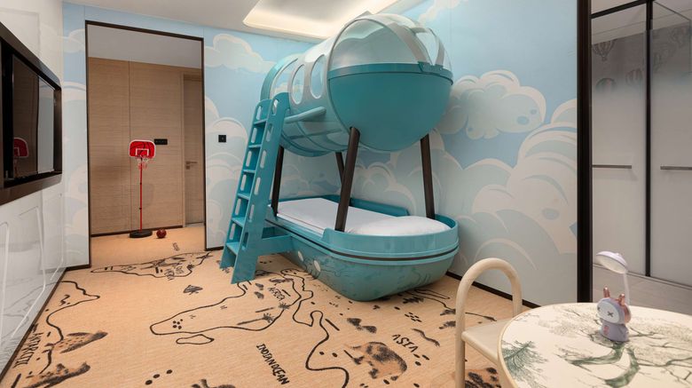 <b>Hualuxe Yalong Bay Resort Suite</b>. Images powered by <a href="https://www.leonardoworldwide.com/" title="Leonardo Worldwide" target="_blank">Leonardo</a>.