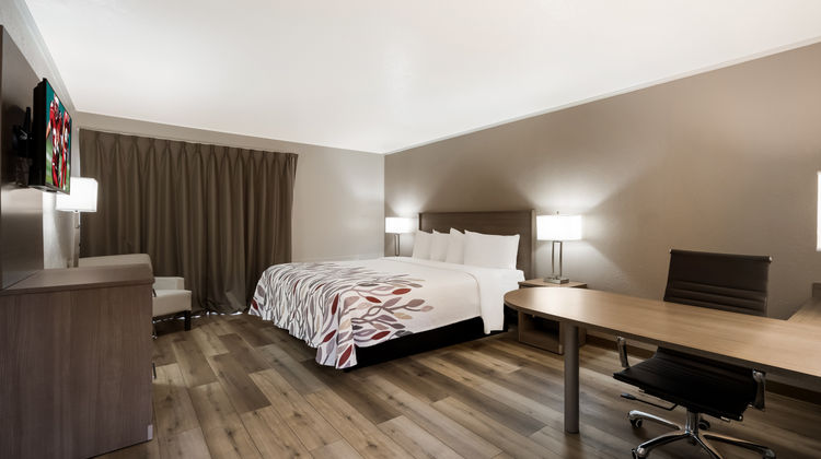Red Roof Inn Madisonville Room