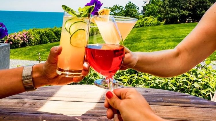 The Chanler at Cliff Walk Pool