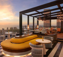 Four Seasons Hotel Mumbai Exterior