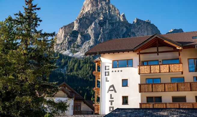 Hotel Col Alto Exterior