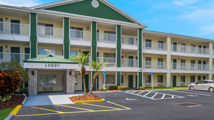 HomeTowne Studios Orlando - UCF Area Exterior