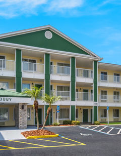 HomeTowne Studios Orlando - UCF Area