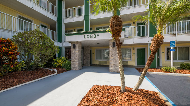 HomeTowne Studios Orlando - UCF Area Exterior