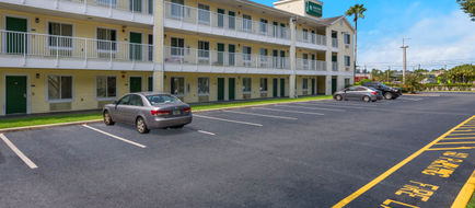 HomeTowne Studios Orlando - UCF Area Exterior