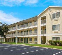 HomeTowne Studios Orlando - UCF Area Exterior