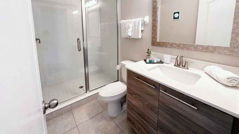 <b>Balmoral Resort Room</b>. Images powered by <a href="https://www.leonardoworldwide.com/" title="Leonardo Worldwide" target="_blank">Leonardo</a>.