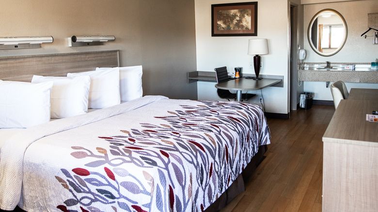 <b>Red Roof Inn Rochester - Henrietta Room</b>. Images powered by <a href="https://www.leonardoworldwide.com/" title="Leonardo Worldwide" target="_blank">Leonardo</a>.