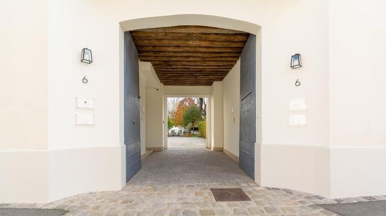 <b>Hotel de Cavoye Exterior</b>. Images powered by <a href="https://www.leonardoworldwide.com/" title="Leonardo Worldwide" target="_blank">Leonardo</a>.