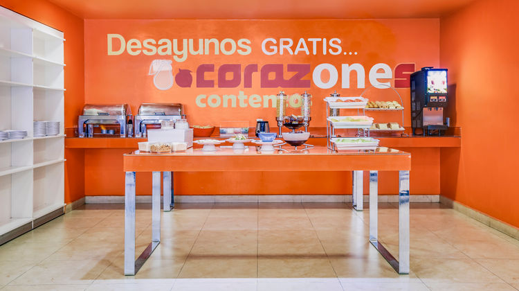 One Leon Poliforum Restaurant
