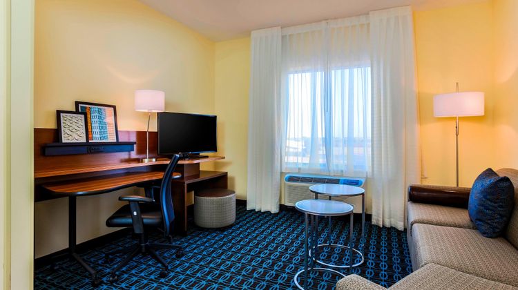 Fairfield Inn & Suites Snyder Room