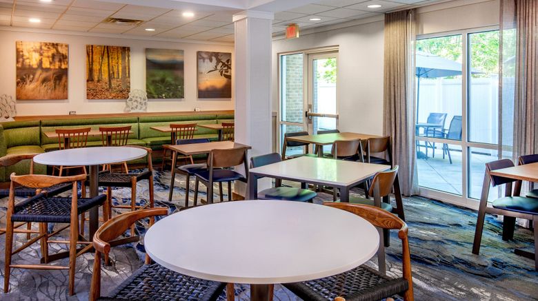 <b>Fairfield Inn & Suites Portland Brunswic Restaurant</b>. Images powered by <a href="https://www.leonardoworldwide.com/" title="Leonardo Worldwide" target="_blank">Leonardo</a>.