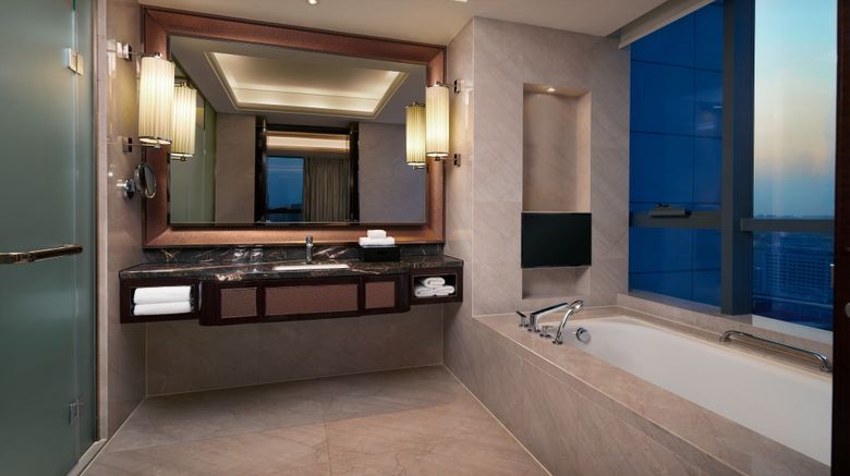<b>Sheraton Grand Zhengzhou Hotel Room</b>. Images powered by <a href="https://www.leonardoworldwide.com/" title="Leonardo Worldwide" target="_blank">Leonardo</a>.