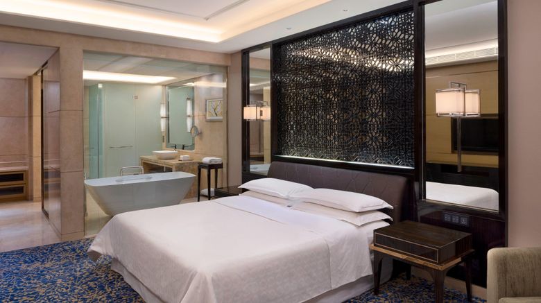 <b>Sheraton Changchun Jingyuetan Hotel Suite</b>. Images powered by <a href="https://www.leonardoworldwide.com/" title="Leonardo Worldwide" target="_blank">Leonardo</a>.