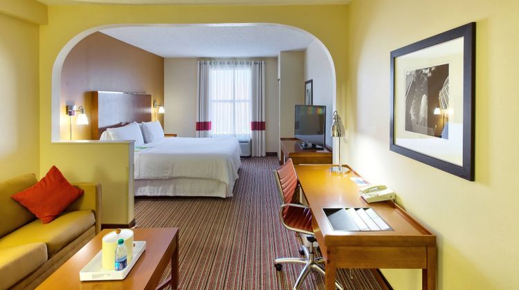 Four Points Sheraton Charlotte Pineville Room