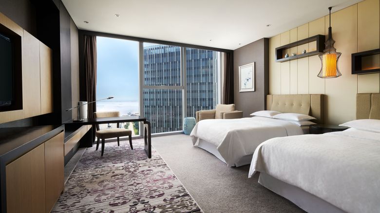 <b>Sheraton Shanghai Waigaoqiao Hotel Room</b>. Images powered by <a href="https://www.leonardoworldwide.com/" title="Leonardo Worldwide" target="_blank">Leonardo</a>.