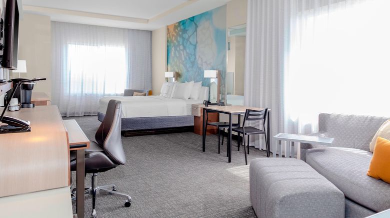 <b>Courtyard DeLand Historic Downtown Room</b>. Images powered by <a href="https://www.leonardoworldwide.com/" title="Leonardo Worldwide" target="_blank">Leonardo</a>.