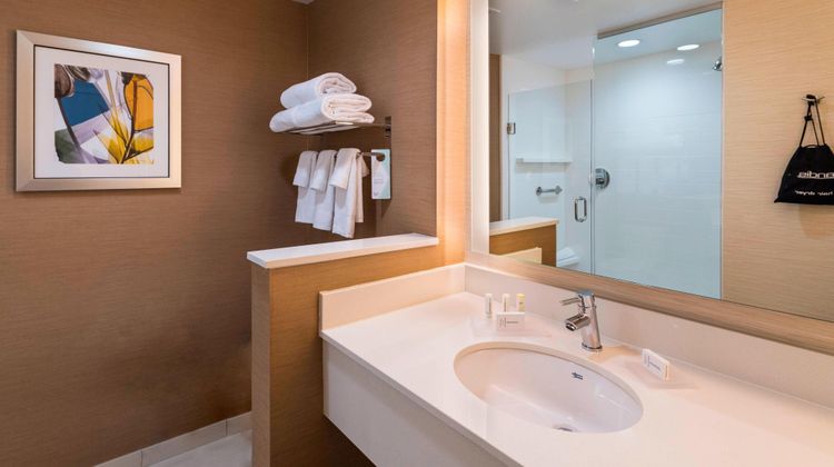 Fairfield Inn & Suites Dallas Waxahachie Room