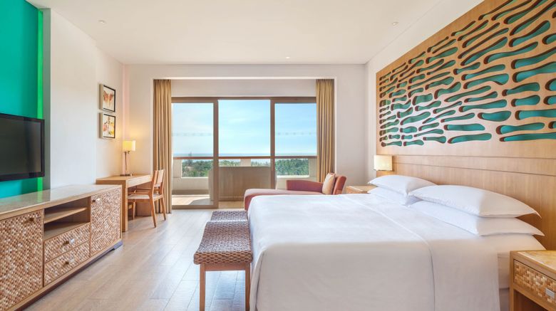 <b>Sheraton Sanya Haitang Bay Resort Suite</b>. Images powered by <a href=https://www.travelagewest.com/Hotels/Sanya-China/