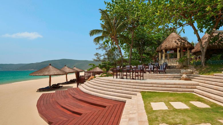<b>Sheraton Sanya Resort Beach</b>. Images powered by <a href=https://www.travelagewest.com/Hotels/Sanya-China/
